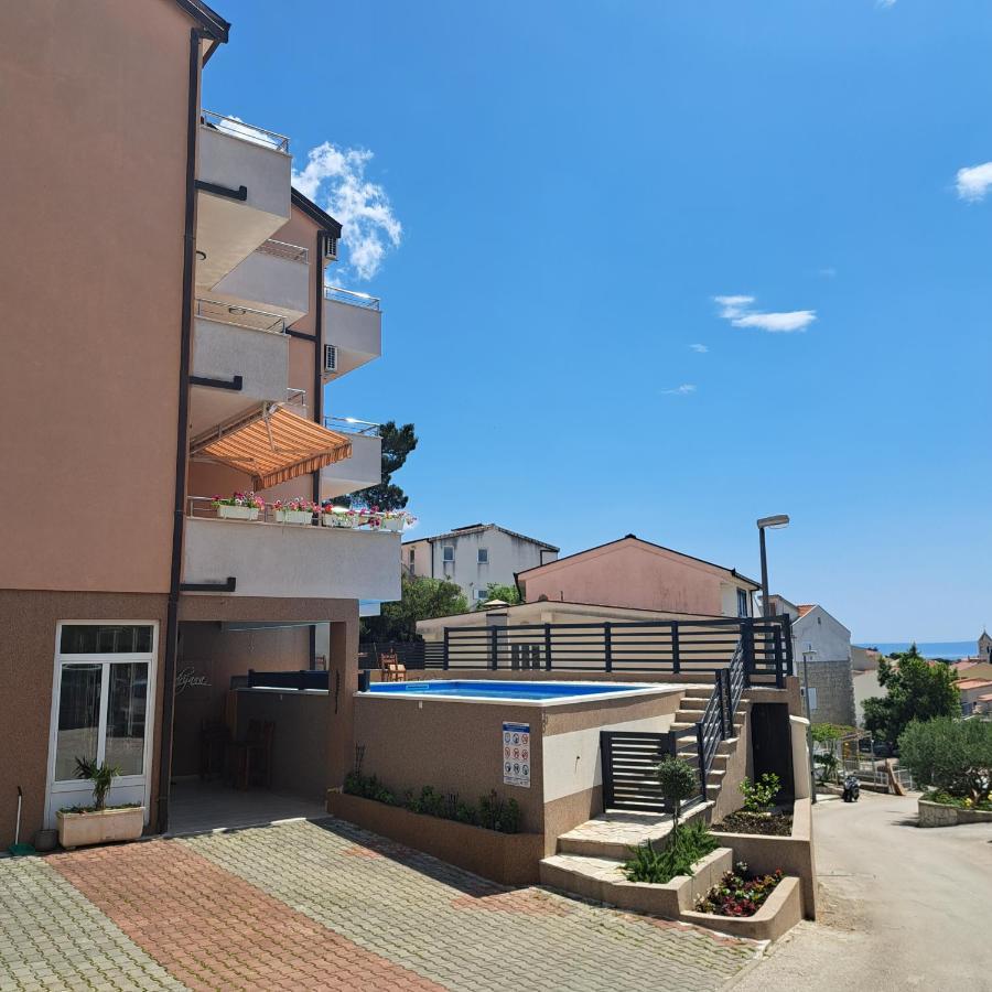 Apartments Vila Adrijana & Fitness Studio Wolf Bv Baška Voda Екстериор снимка