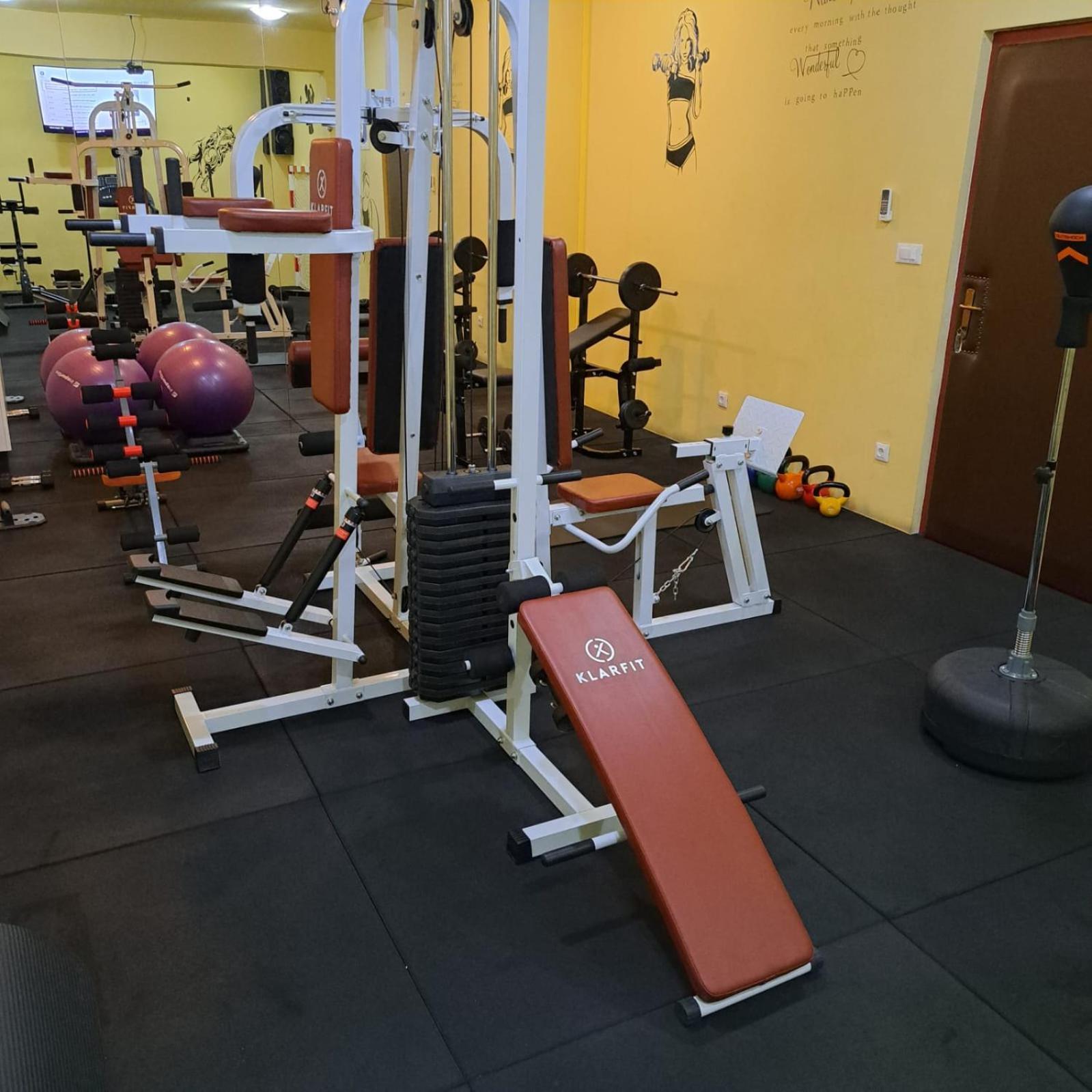 Apartments Vila Adrijana & Fitness Studio Wolf Bv Baška Voda Екстериор снимка