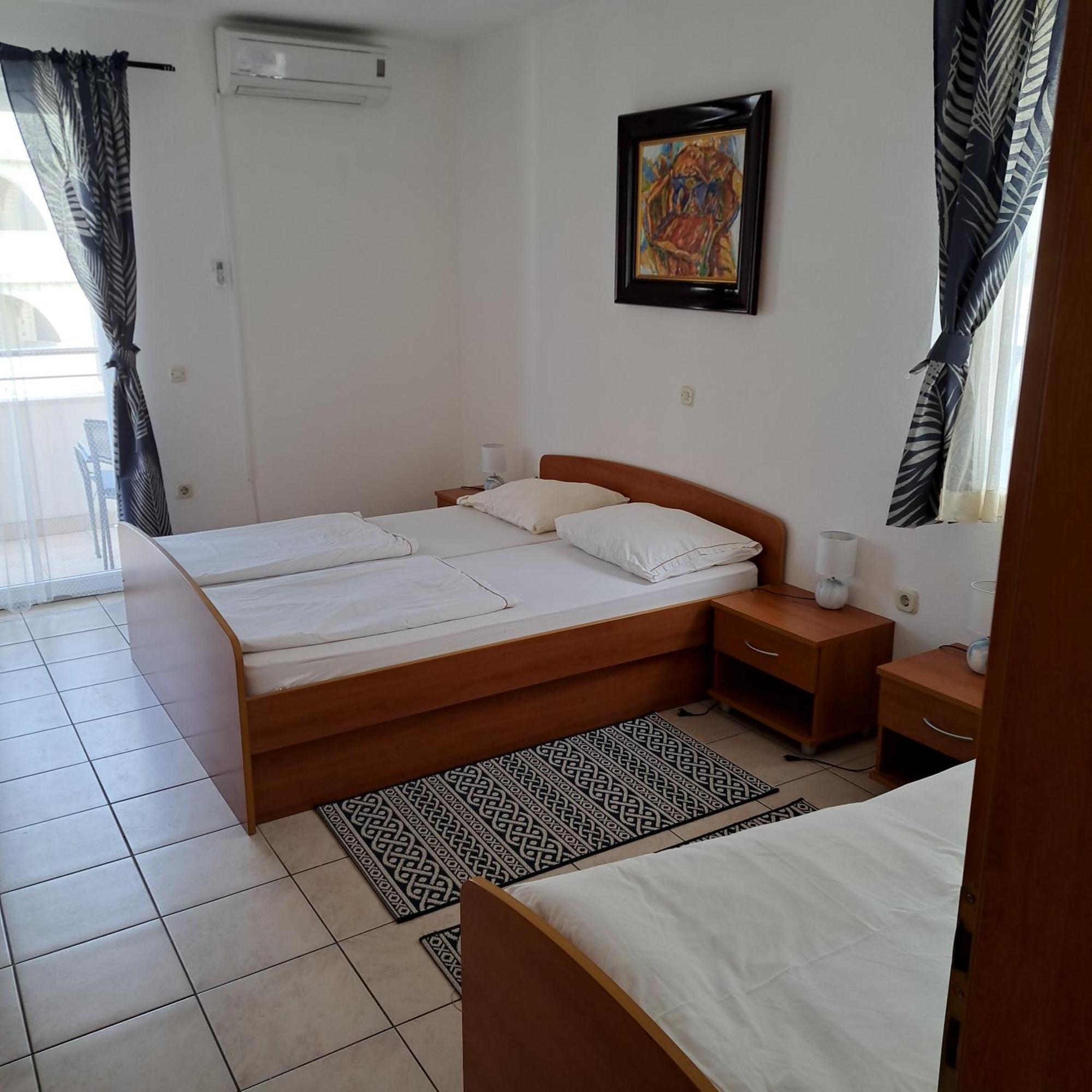 Apartments Vila Adrijana & Fitness Studio Wolf Bv Baška Voda Стая снимка